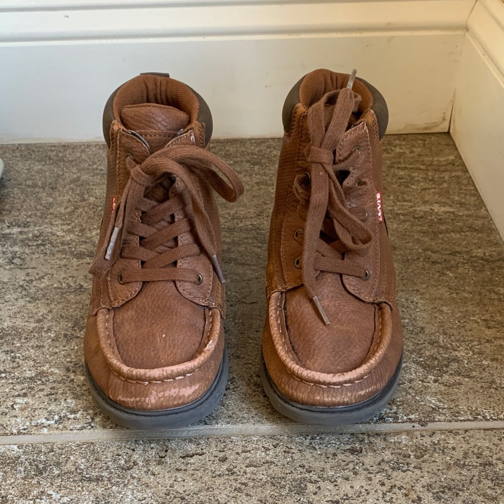 Kids Levi’s Brown boots size 2